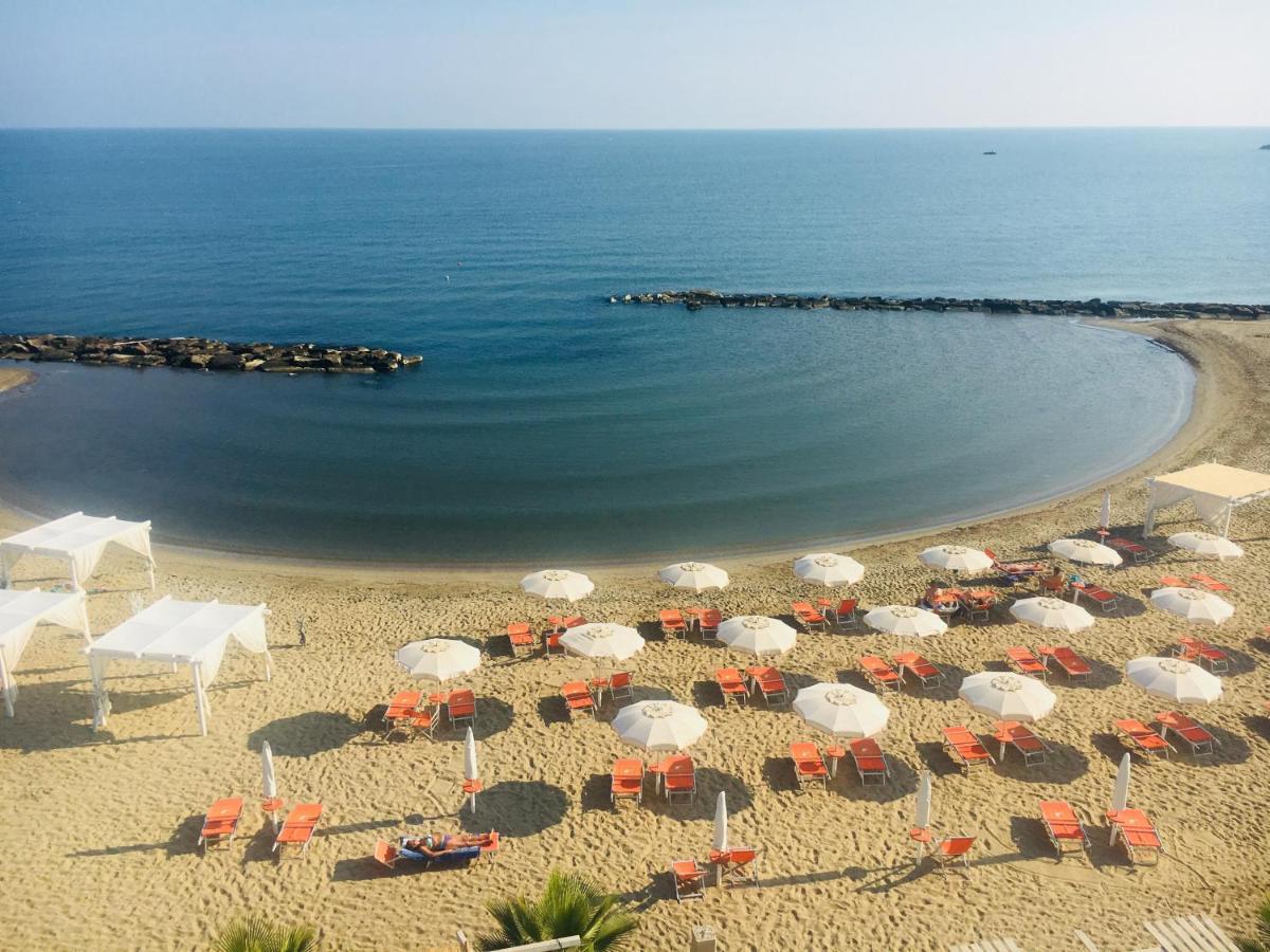 Hotel Del Sole Margherita Di Savoia Ngoại thất bức ảnh